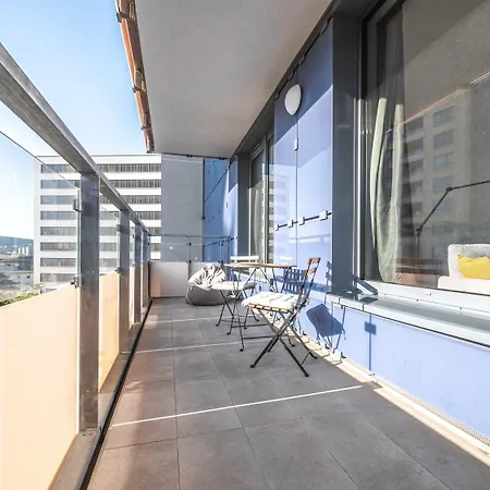 Park Free Garage Parking Apartment